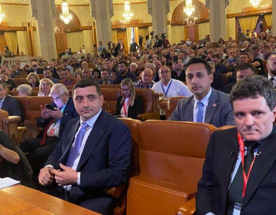 Prima confruntare publica intre Nicusor Dan si George Simion