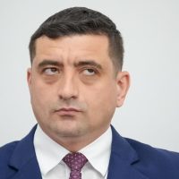 Simion nu a mai participat la dezbaterea cu studentii