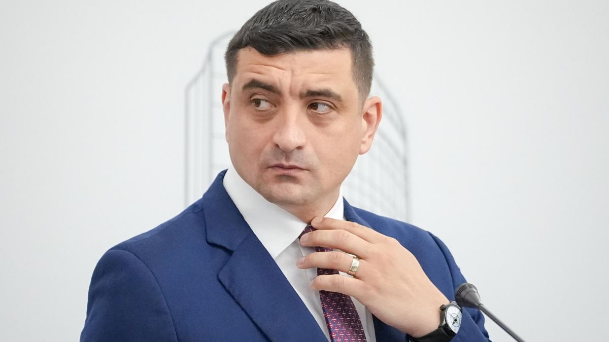 Simion revine cu declaratii halucinante dupa scandal in Franta