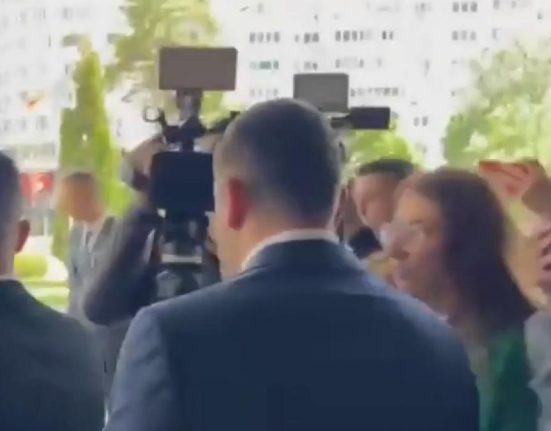 Simion scene violente dupa Congresul BNS A lovit cu cotul un angajat SPP