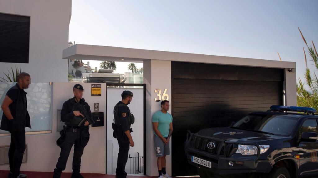 Soare nisip si suspecti Spania atrage criminalii