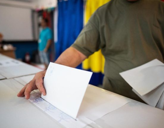 Turul 2 al alegerilor prezidentiale Programul sectiilor de votare