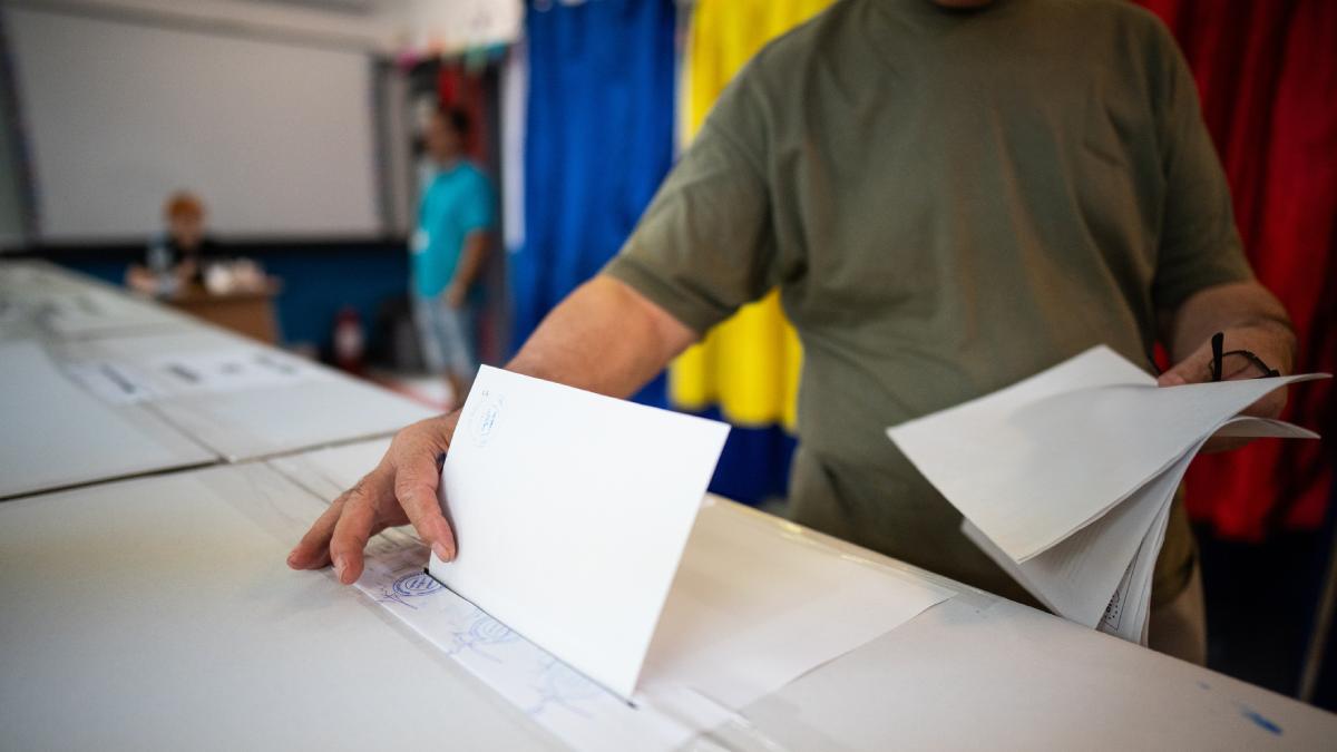 Turul 2 al alegerilor prezidentiale Programul sectiilor de votare