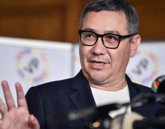 Victor Ponta anunta campanie in turul 2 posibil pentru George Simion