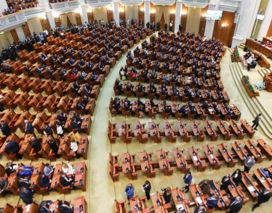 10 parlamentari de la SOS si POT la PSD