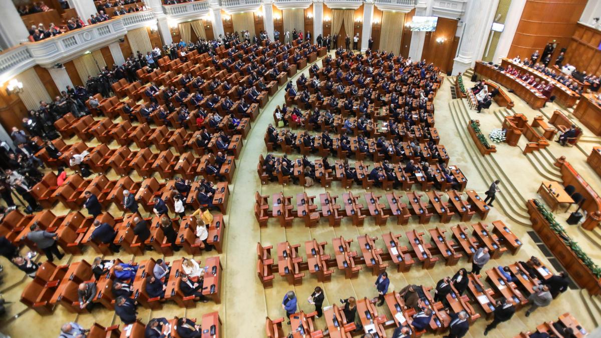 10 parlamentari de la SOS si POT la PSD