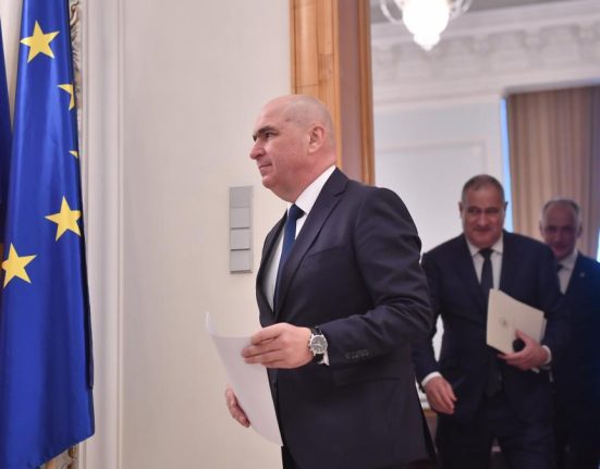 Bolojan Impozitele pe case terenuri si masini vor creste probabil din 2026
