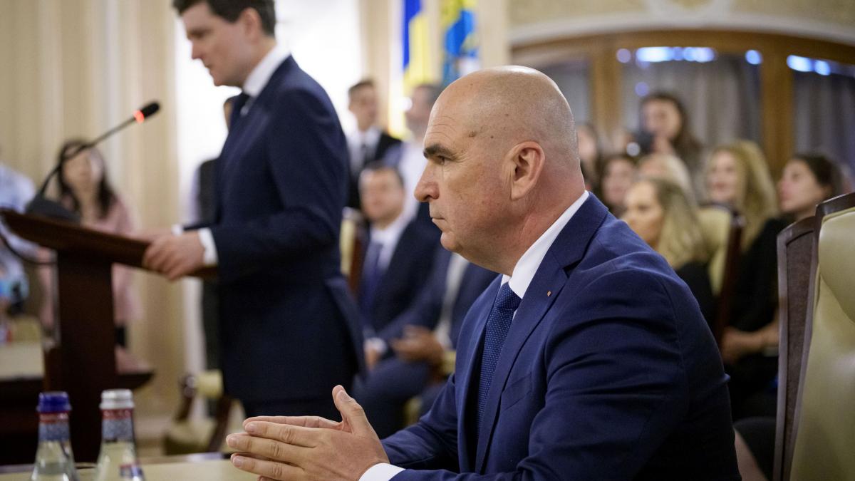 Culisele negocierilor pentru Guvernul Bolojan Liderii USR pleaca suparati revin cu ministere