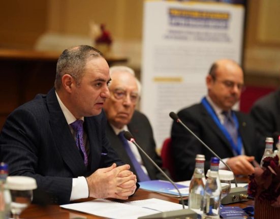 Guvernul doreste taxarea profitului excesiv al bancilor