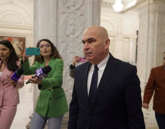 Ilie Bolojan discuta despre deficitul bugetar si taxe