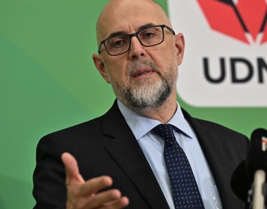 Kelemen Hunor surprins de cei 600 de angajati ai Salrom