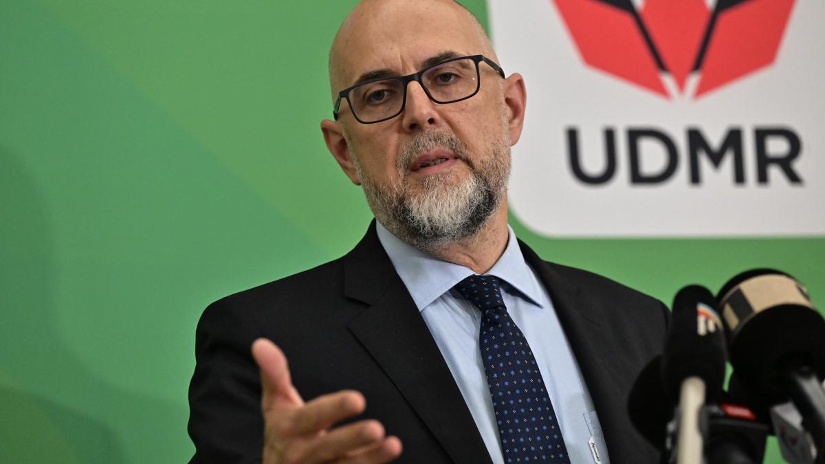 Kelemen Hunor surprins de cei 600 de angajati ai Salrom