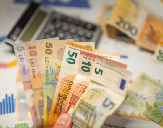 Masuri de reforma pensie salariu somaj 6 luni bonusuri
