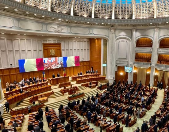 Parlamentul a votat doi noi judecatori la CC Romania