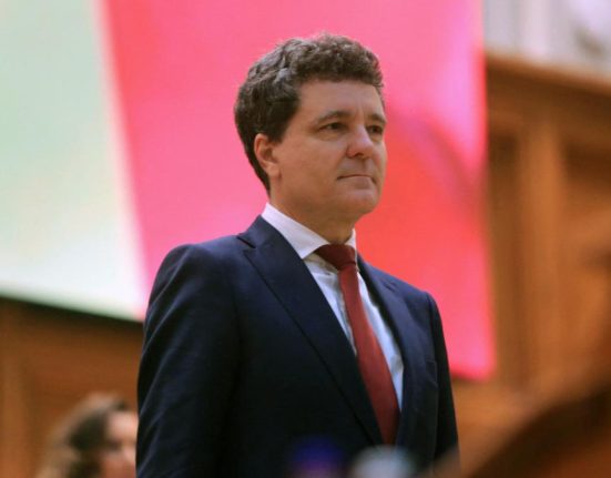 Peste jumatate din romani cred ca Nicusor Dan va fi activ in viata publica
