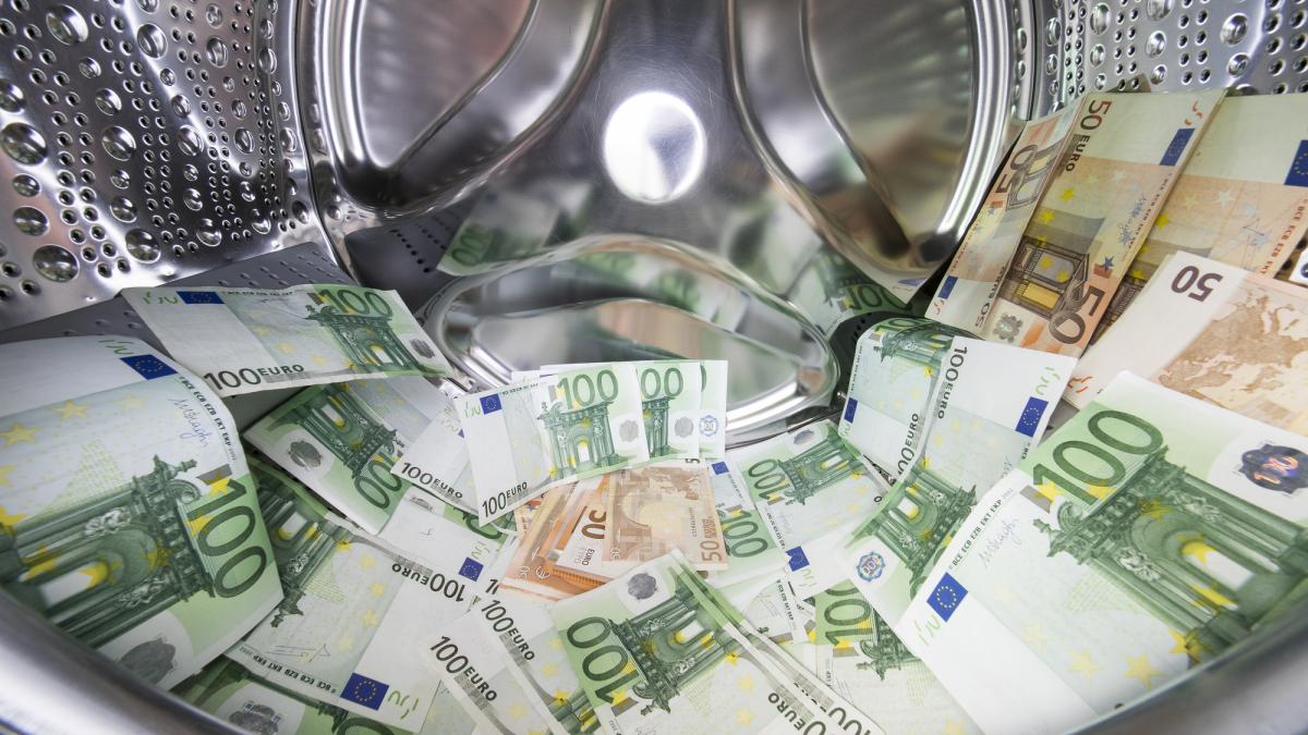 Romania a facut progrese limitate in combaterea spalarii baniilor