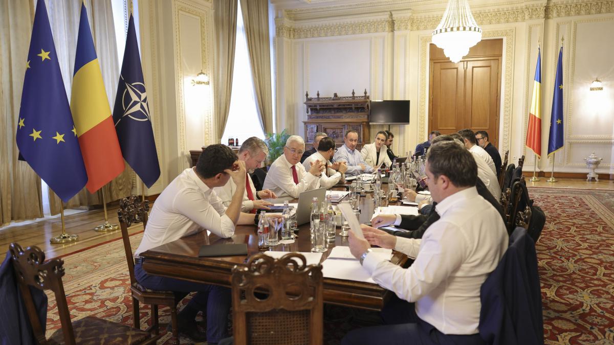 Tensiuni inainte de consultari USR trimite UDMR la PSD