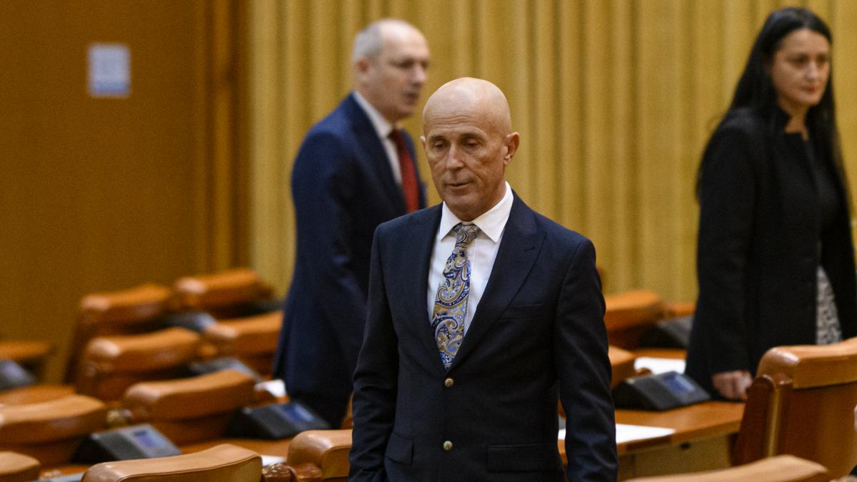 deputatul AUR Mugur Mihescu neaga cunostinta despre bani