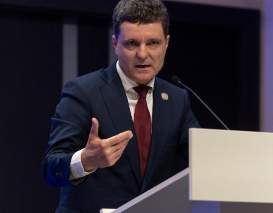 raspunsul lui nicusor dan despre premierul romaniei