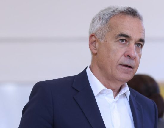 Calin Georgescu amendat cu peste 50000 de lei