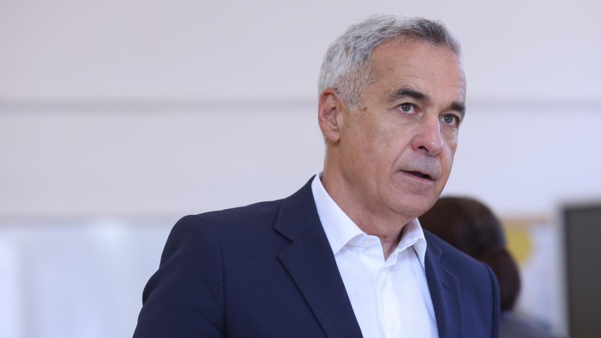 Calin Georgescu amendat cu peste 50000 de lei