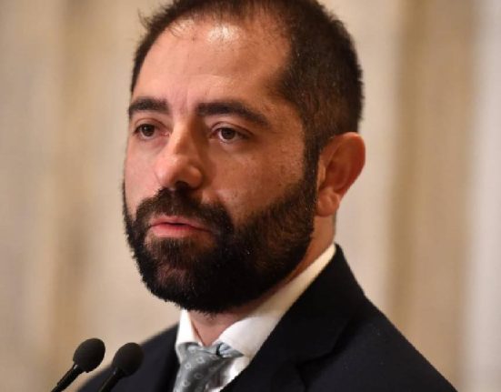 Consilierul prezidential Radu Burnete Fara imprumuturi taierea vor fi severe