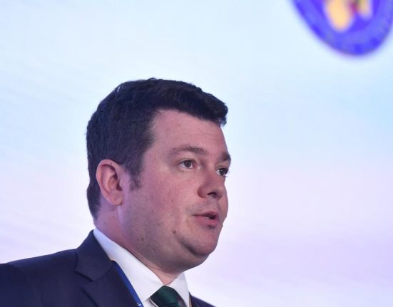 Directorul Nuclearelectrica renunta la 20 din salariu