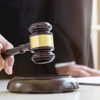 Magistratii ICCJ ignora taierile crestand alte sporuri