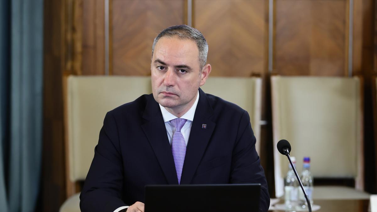Ministrul Finantelor Pensiile si salariile romanilor sunt garantate
