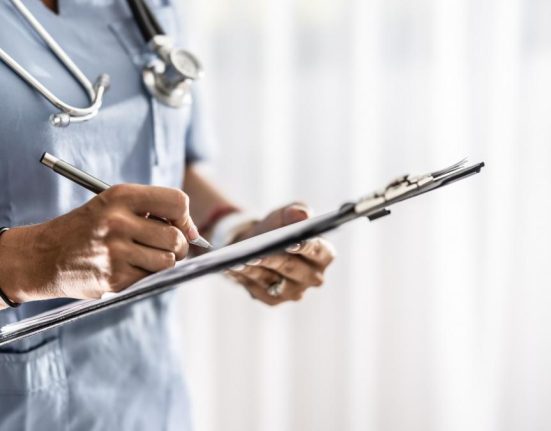 Ministrul Sanatatii Medici pleaca la privat vor fi dati afara