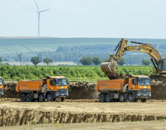 Ministrul Transporturilor a aprobat un nou lot A8