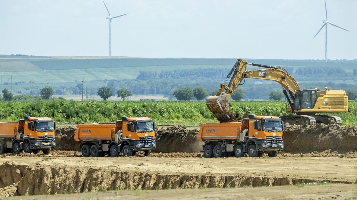 Ministrul Transporturilor a aprobat un nou lot A8