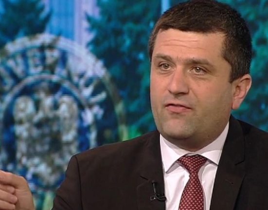 Mirutza Unii cumuleaza salariul de director cu indemnizatia