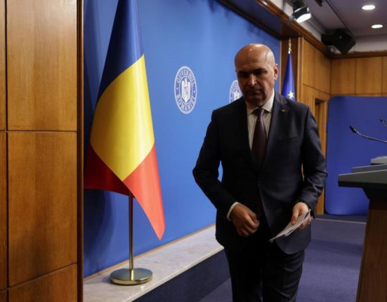 Modificari la legea austeritatii si taieri mai mici