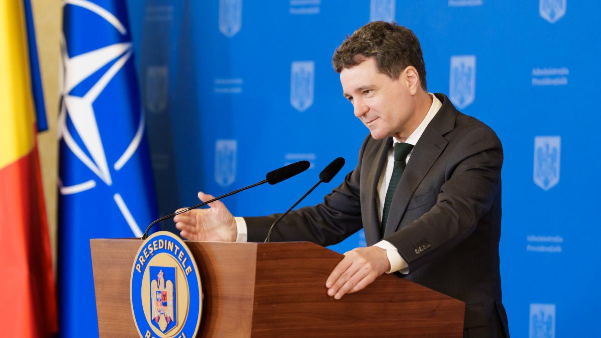 Nicusor Dan l a numit pe Dacian Dragos judecator CCR