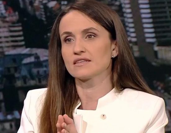 Oana Toiu Romania nu alege intre Bruxelles si Washington