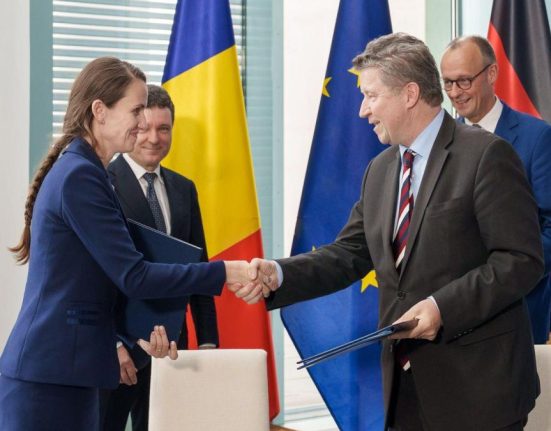 Oana Toiu a semnatt un plan pentru parteneriatul Romania