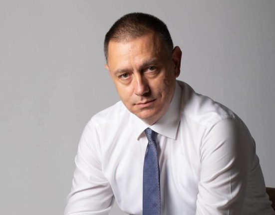 PSD ameninta din nou cu plecarea de la guvernare