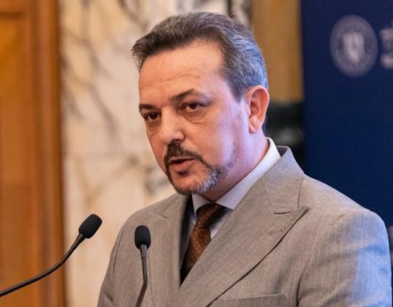 Presedintele IICCMER cere coalitiei o lege pentru interzicerea simbolurilor comuniste
