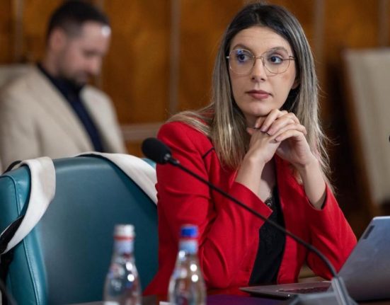 Reforma Romsilva Reducerea directorilor si a sporurilor