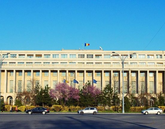Reorganizare scandalos la Guvern sindicalistii vorbesc de epurare politica