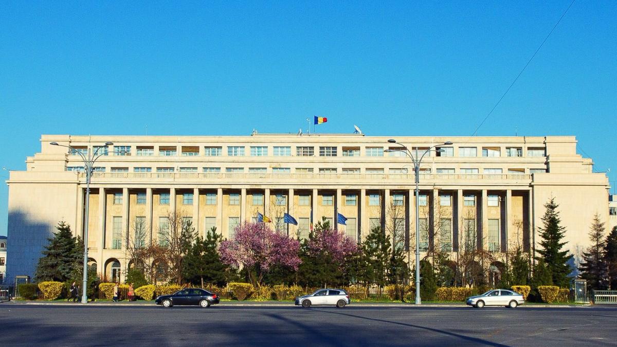 Reorganizare scandalos la Guvern sindicalistii vorbesc de epurare politica