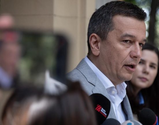 Sorin Grindeanu ameninta cu caderea Guvernului daca Bolojan nu acaccepta cererile PSD
