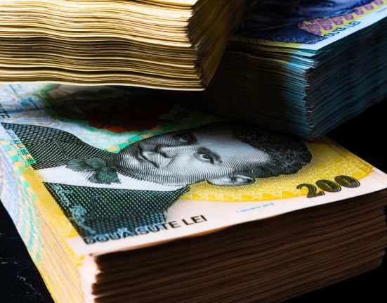 Super smecherii la AMEPIP Salarii uriae pentru evaluatori