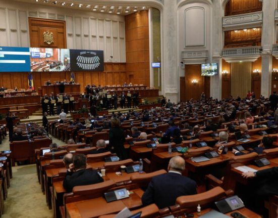 Topul deputatilor chiulangii parlamentarii AUR domina