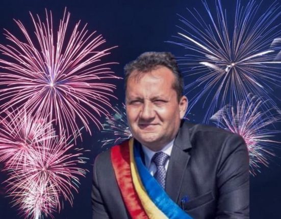 Zeci de mii de euro pentru spectacole si artificii