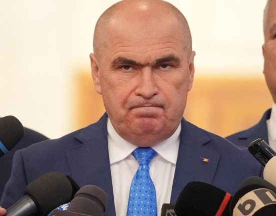 Bolojan continua concedierile Facem asta in toate ministerele