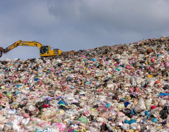 Buzoianu Pregatim ordonanta pentru combaterea deseurilor second hand