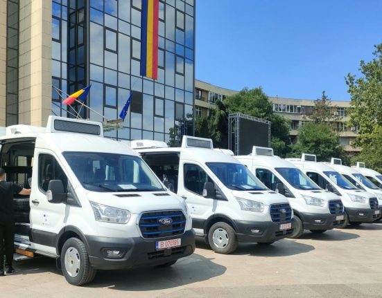 Dragos Pislaru cere control asupra achizitiei microbuzelor electrice