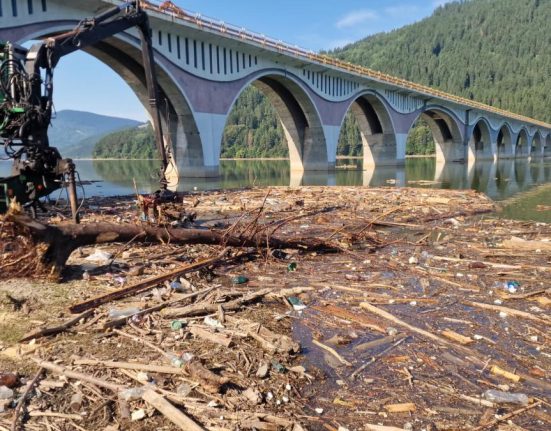 Guvernul pregateste un nou sprijin pentru victimele inundatiilor